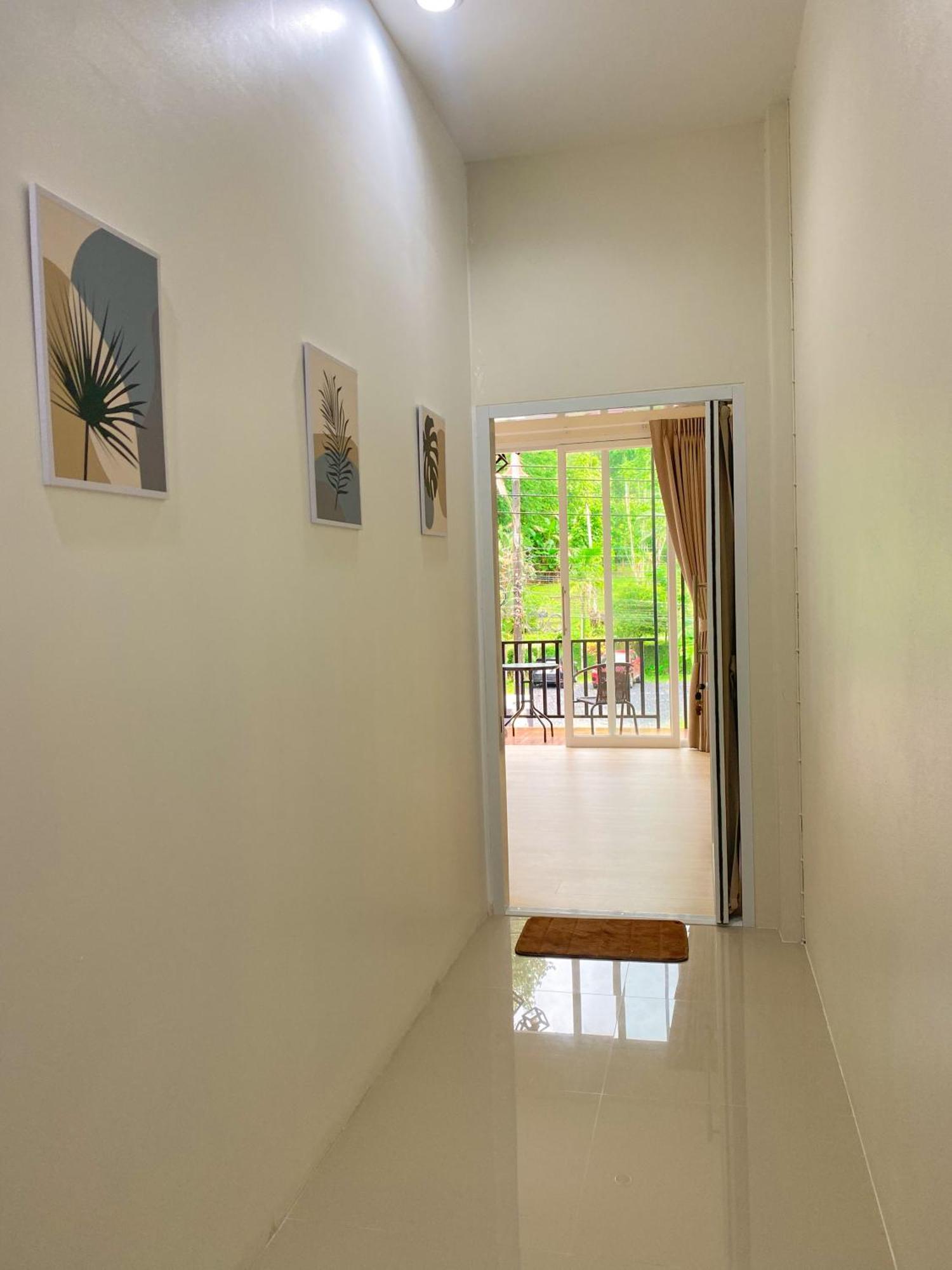 Private Room With Share Bathroom At Little Wild House Khaosok Khao Sok National Park エクステリア 写真