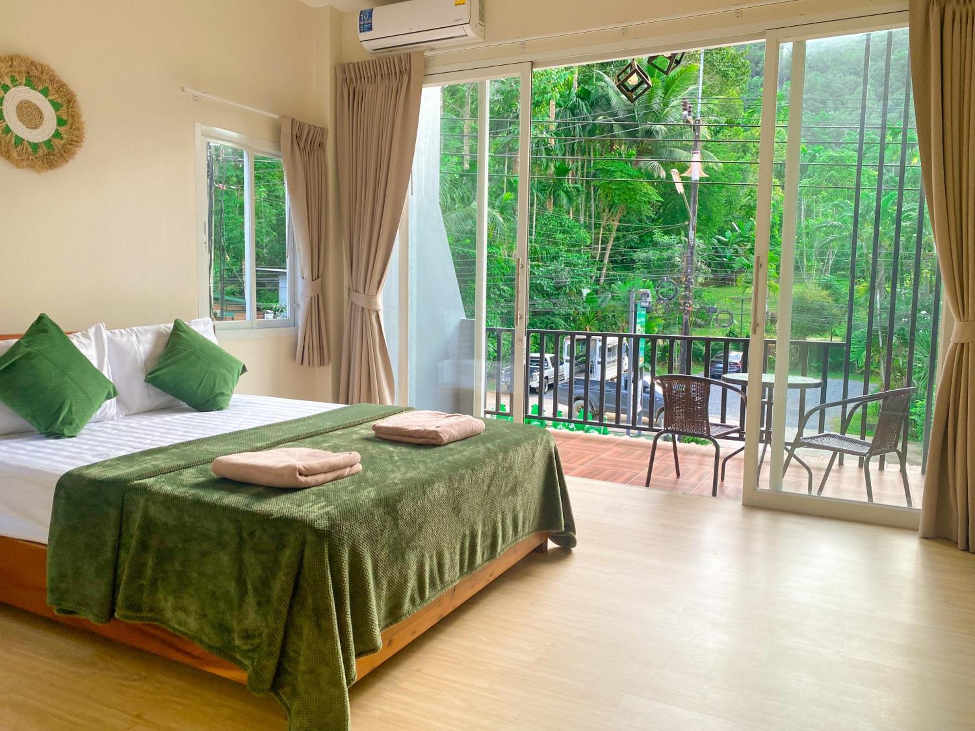 Private Room With Share Bathroom At Little Wild House Khaosok Khao Sok National Park エクステリア 写真